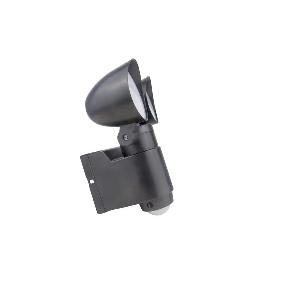 800 Lumens Dual Head Battery Powered Motion Activated LED Security Flood Light by Spitzer 5 800 Lumens Dual Head Battery Powered Motion Activated LED Security Flood Light by Spitzer - Image 3