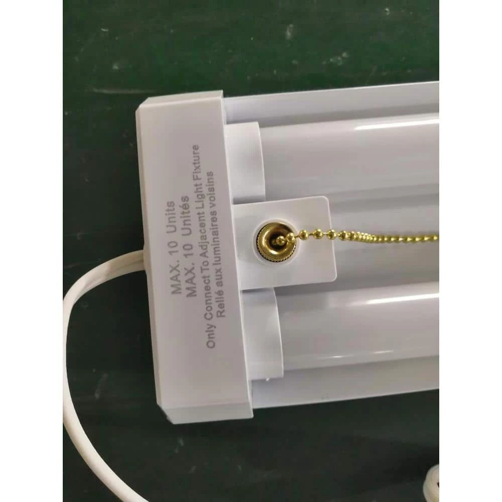 42-Watt 4 ft. white Linkable Integrated LED Shop Light by Spitzer 5 42-Watt 4 ft. white Linkable Integrated LED Shop Light by Spitzer - Image 4